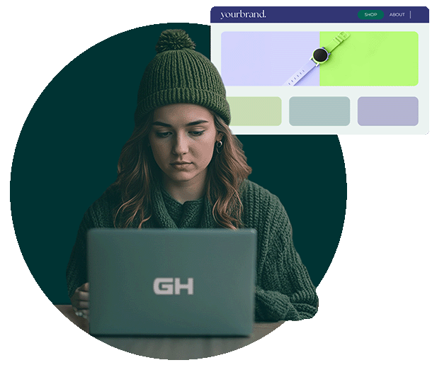 Self customise website woman on laptop in cafe
